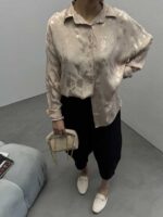 شومیز ساتن طرحدار کد 220278 - تصویر 4
