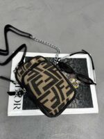 کیف موبایلی طرحدار کد 280288 - تصویر 5