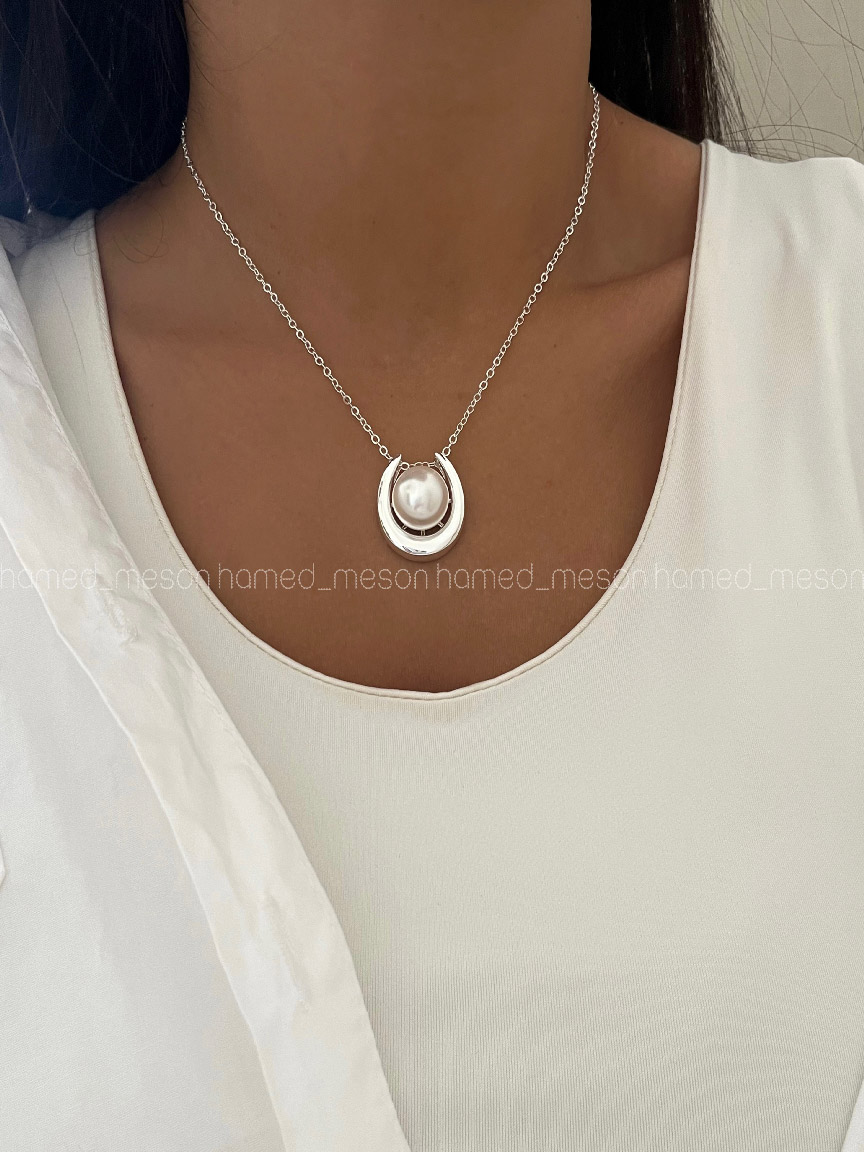 AMUV1349 گردنبند مروارید و نعل کد 310138 - تصویر 1
